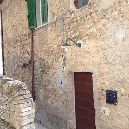 Nyaraló Casa In Calvi Dell'umbria